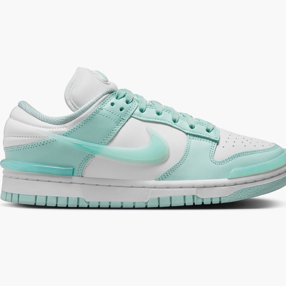 New Nike Low Dunk Twist